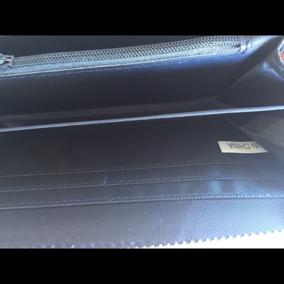 🎀ONLY 1 left. NWT - Wallet - Pink Glitter - Picture 8 of 8